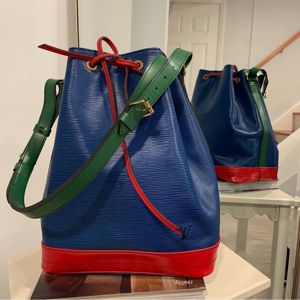 LOUIS VUITTON NOE GM TRICOLOR
EPILEATHER BUCKET HAND
BAG